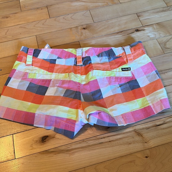 Hurley Shorts - Picture 6 of 6